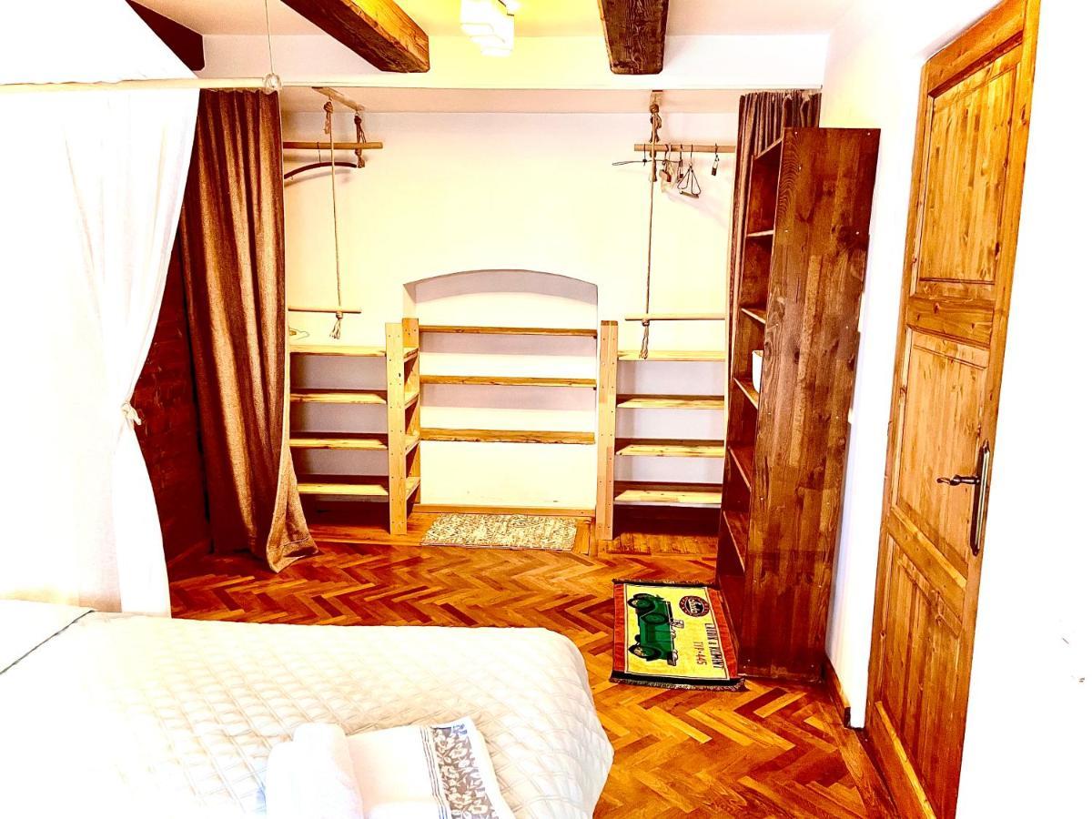 Apartament Rustic In Centrul Istoric Lejlighed Braşov Eksteriør billede