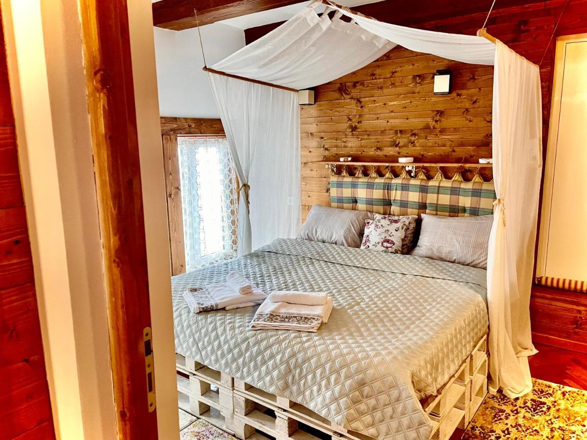 Apartament Rustic In Centrul Istoric Lejlighed Braşov Eksteriør billede